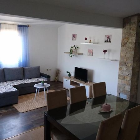 Apartman Vuleta Ražanac Zewnętrze zdjęcie
