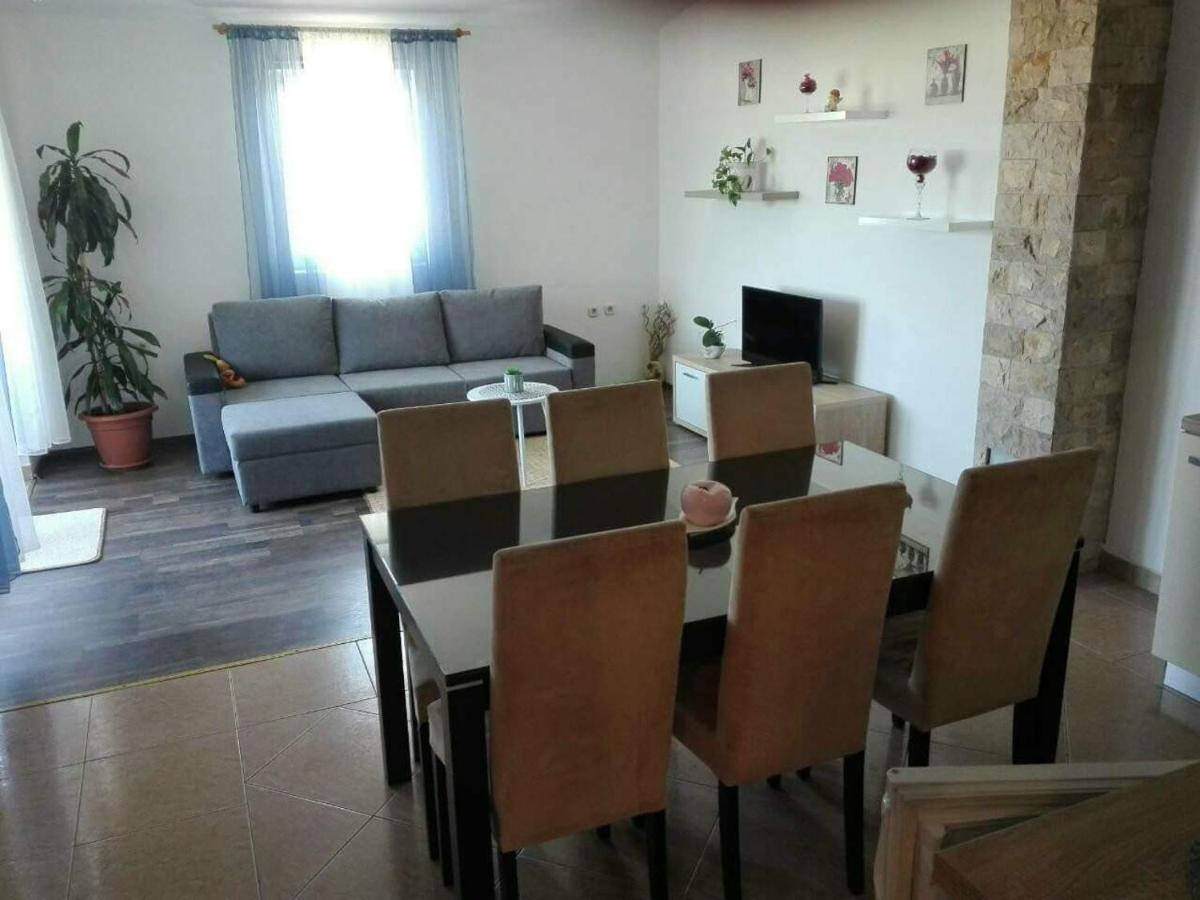 Apartman Vuleta Ražanac Zewnętrze zdjęcie