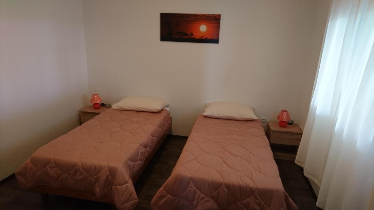 Apartman Vuleta Ražanac Zewnętrze zdjęcie